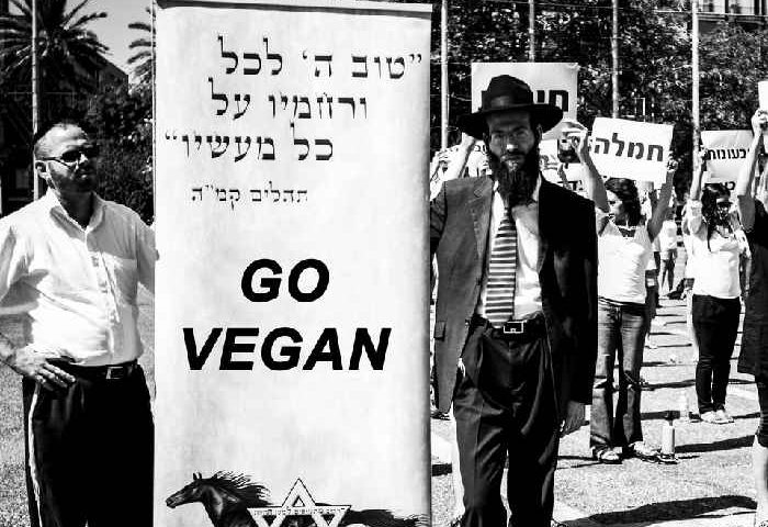 Photo représentant des juifs orthodoxes végétariens en manifestation