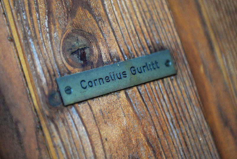 Photo représentant la plaque d'entrée de l'appartement de Cornelius Gurlitt Jewpop
