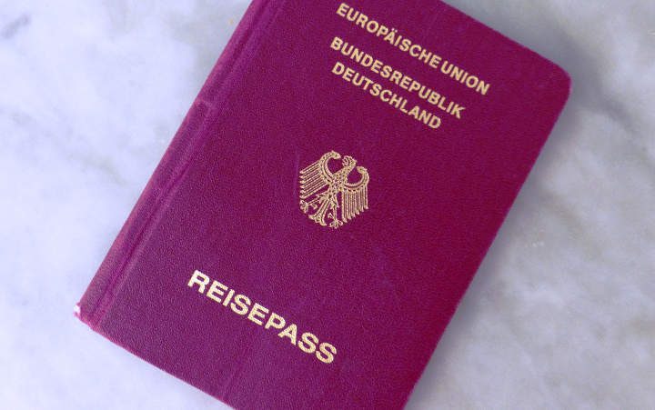 Photo d'un passeport allemand Jewpop